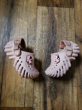 Toddler Girls Sz 5 Crocs Echo Clogs with Baby Minnie Charms